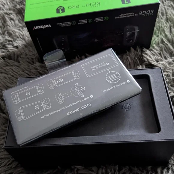 Razer Kishi Mobile Game Controller - Black